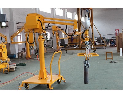 山东助力机械手与通讯设备的融合创新