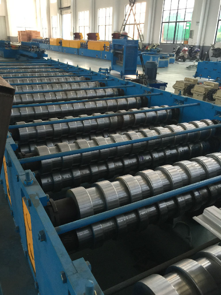 金属异型材冷弯成型设备 驱动太阳能与轨道行业精密制造的核心动力